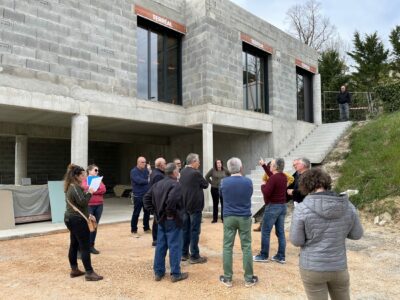 Técou : visite de la commune avec des élus du secteur