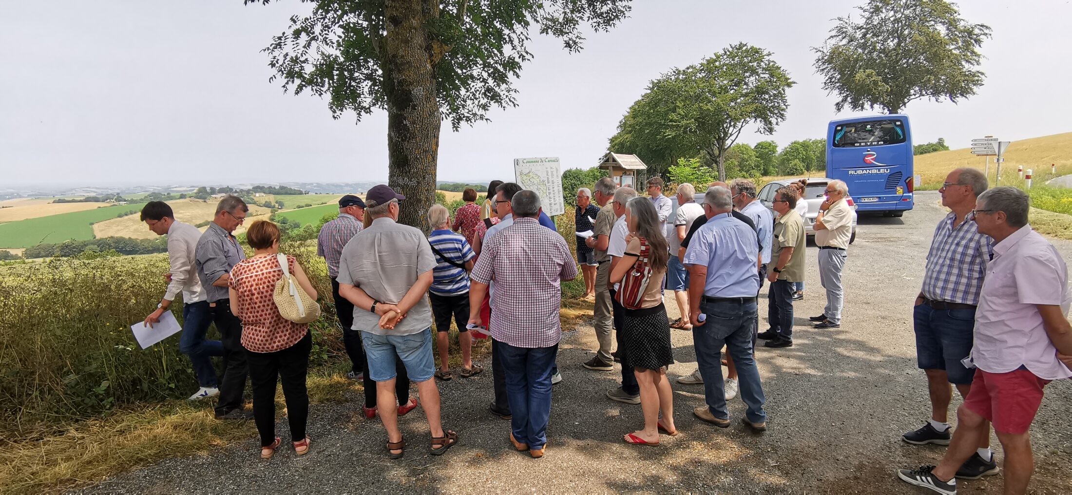 Photo issue du séminaire organisé par l'AUAT avec des élus de communes du SCoT Grand Albigeois - point de vue entre la Ségala des monts d’Alban et la vallée du Tarn.