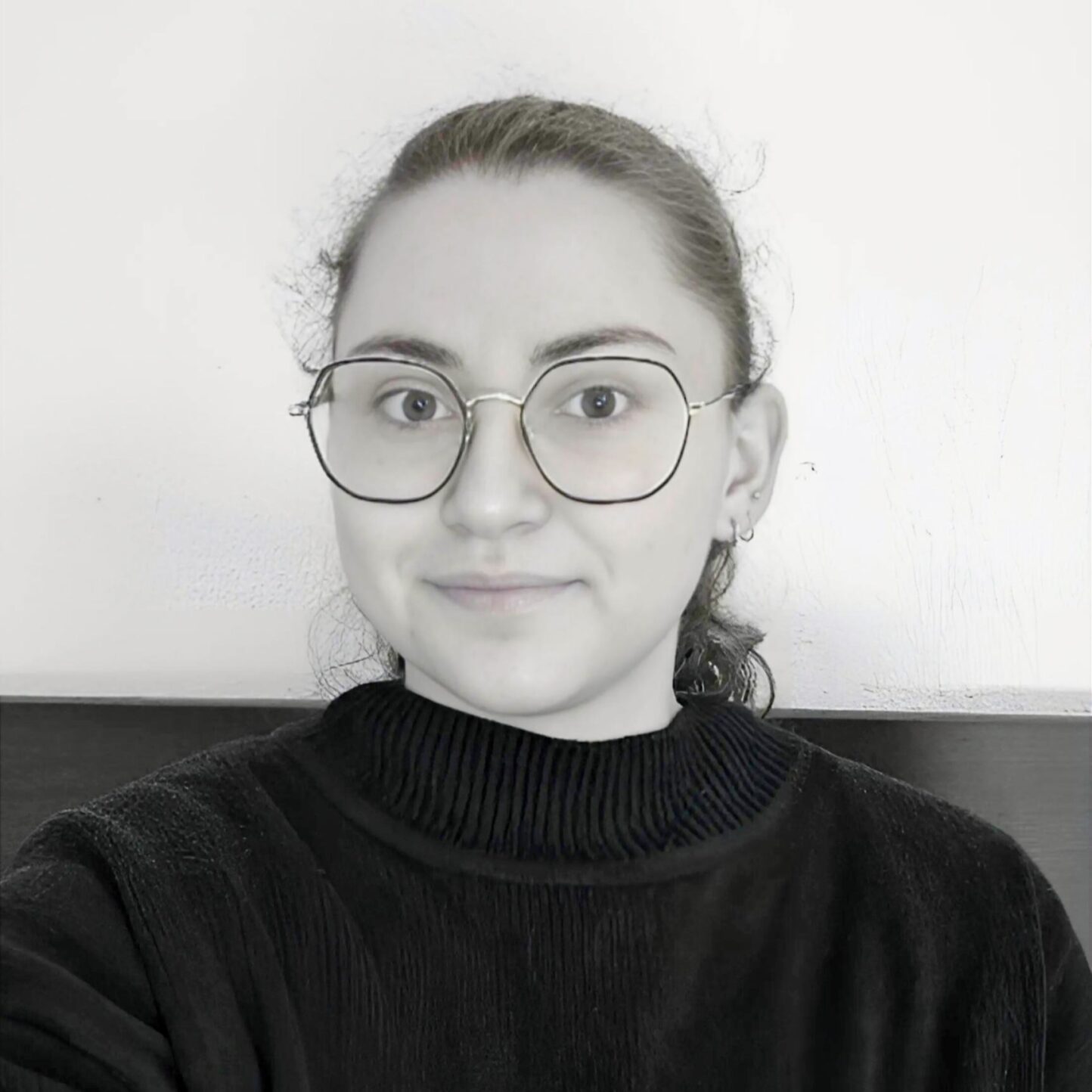 Photo portrait de Marine Bellanger, autrice de la couverture du numéro de Belveder intitulé "Détours démographiques"